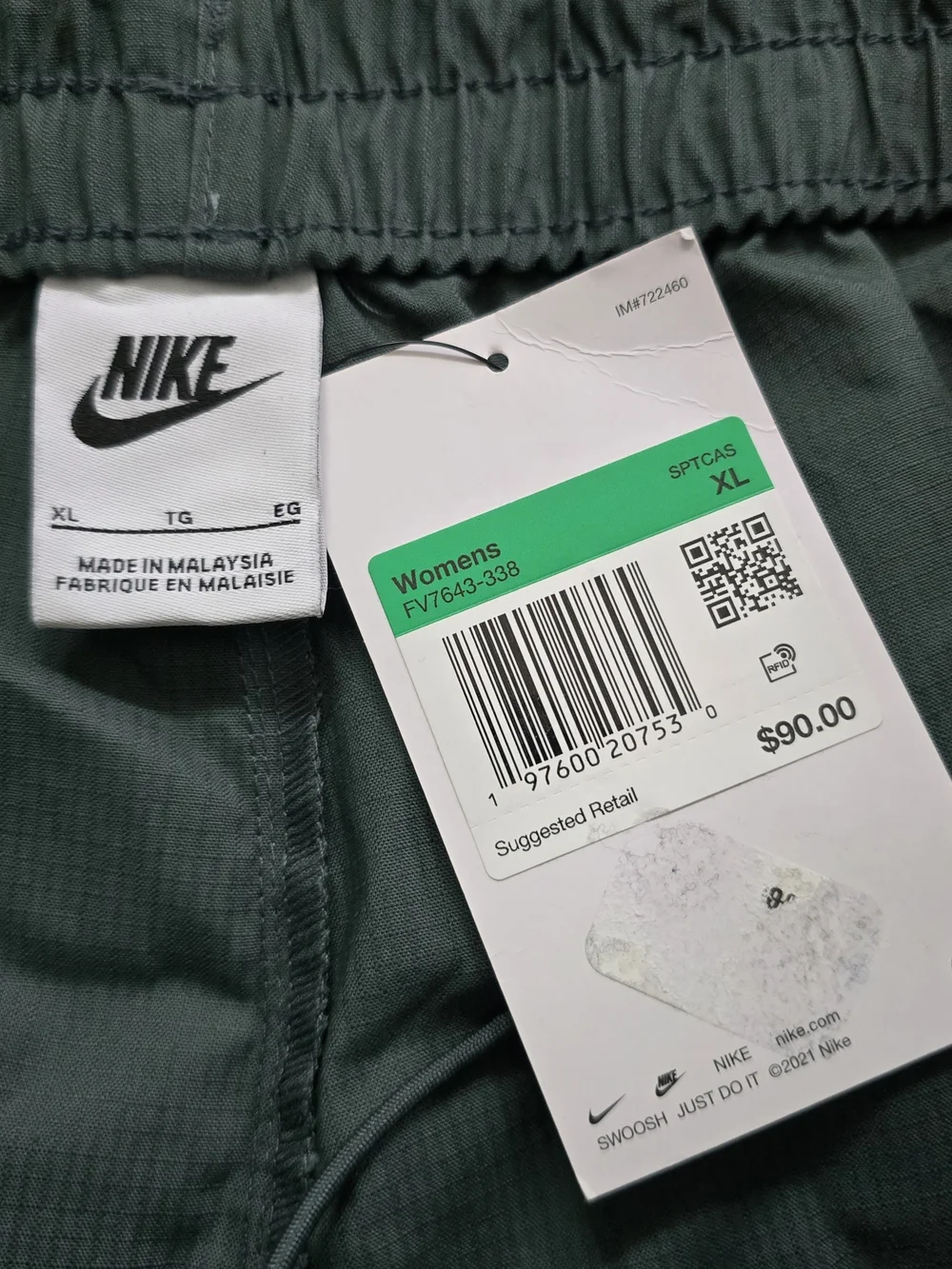 Nike Women's Cargo Pants in Dark Green XL - Picture 10 of 11